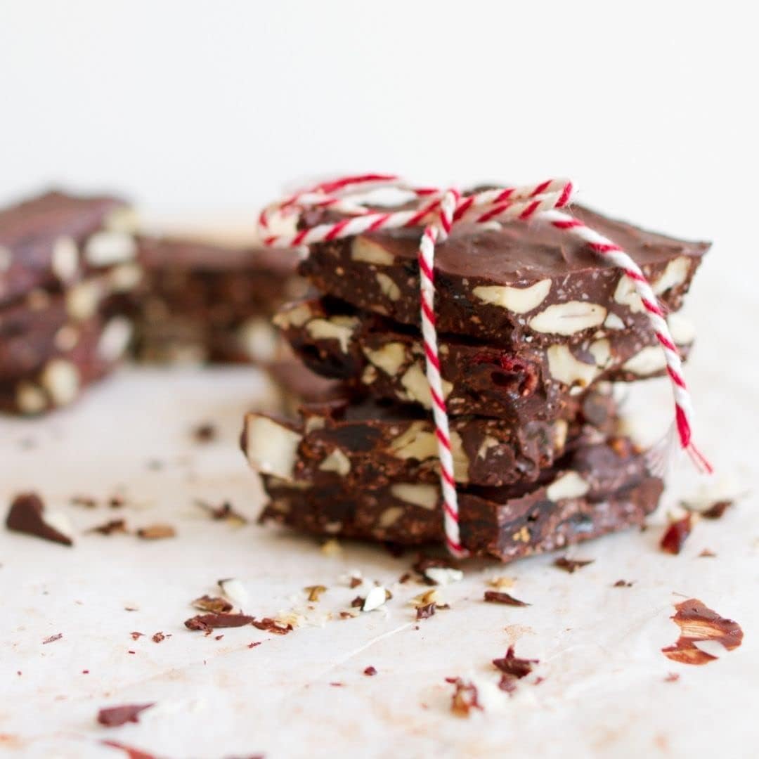 KIDU Chocolate Melting Wafers 16 Ounces Bulk Perfect For Dipping, Deserts, Baking And More - 1 Pound (Dark New)