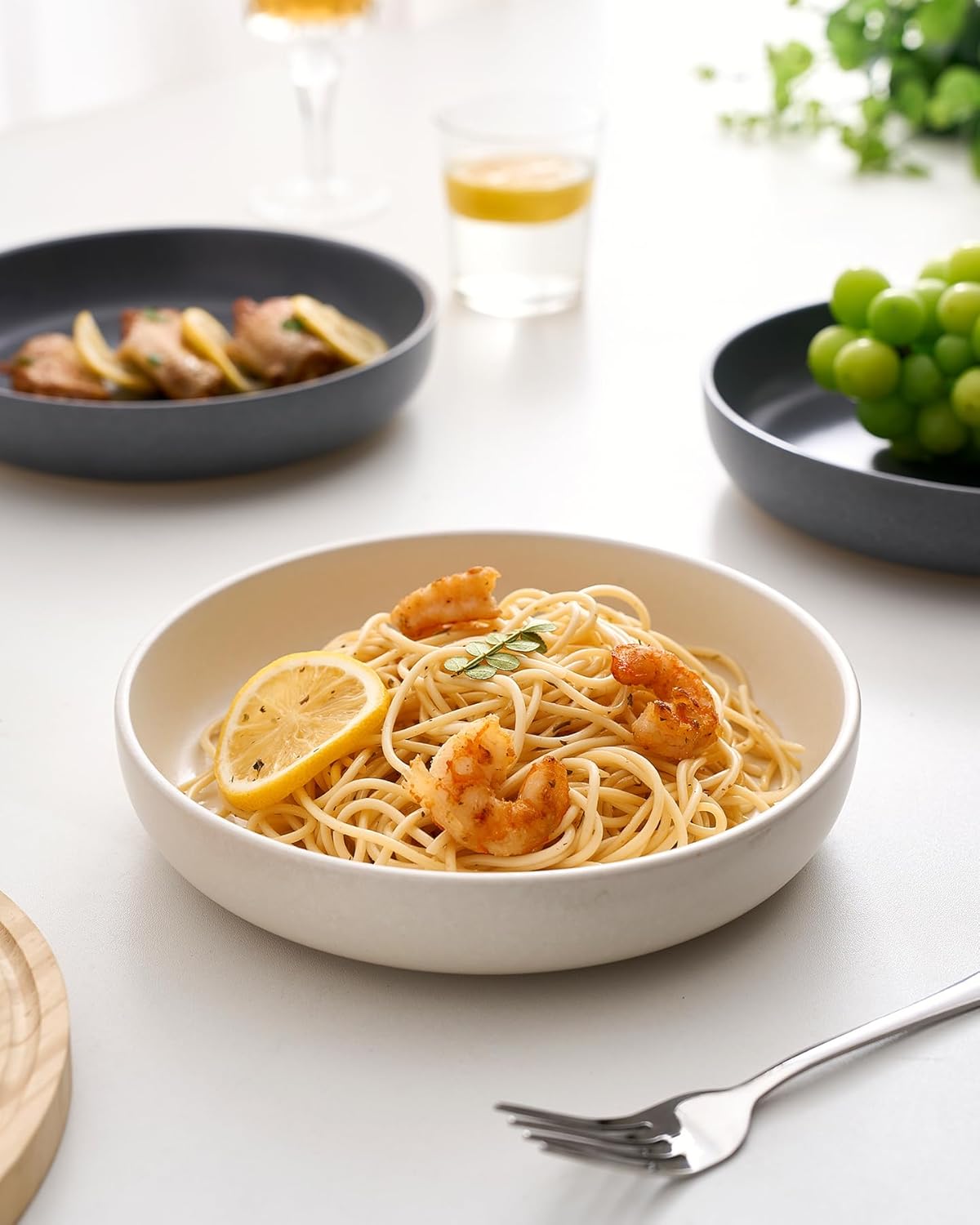 famiware Milkyway 33 oz Bowl Set, Pasta Bowls Set of 4, Salad Bowls, Double Reactive Glaze, Sturdy & Stackable, Ideal for Housewarming, Festivals, Dark Charcoal & White Full Glaze Matte