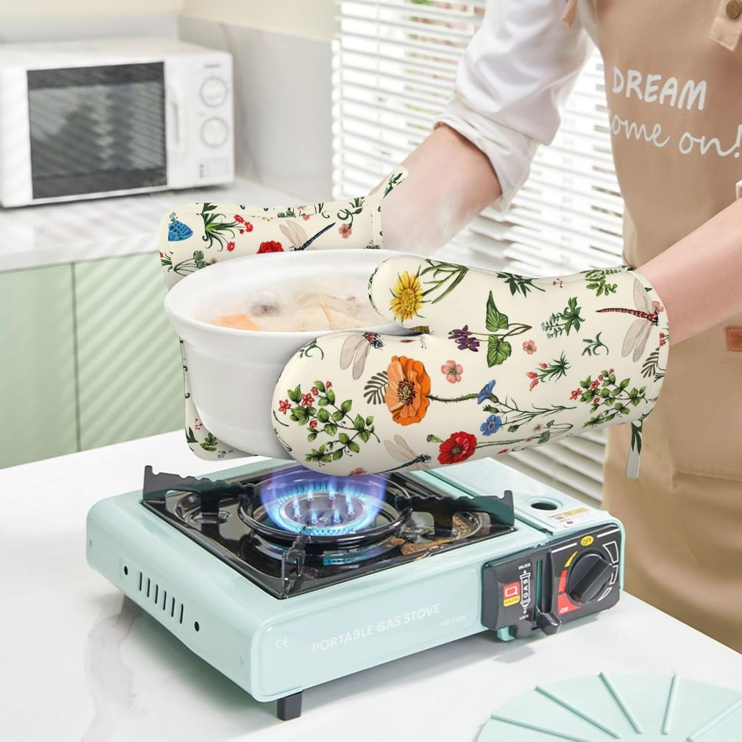 Vintage Floral Dragonfly Oven Mitts and Pot Holders 4 pcs Set Silicone Kitchen Spring Butterfly Leaves Oven Mitt Gloves Pot Holders Non-Slip Heat Resistant Cooking Mitts Set for Kitchen Baking