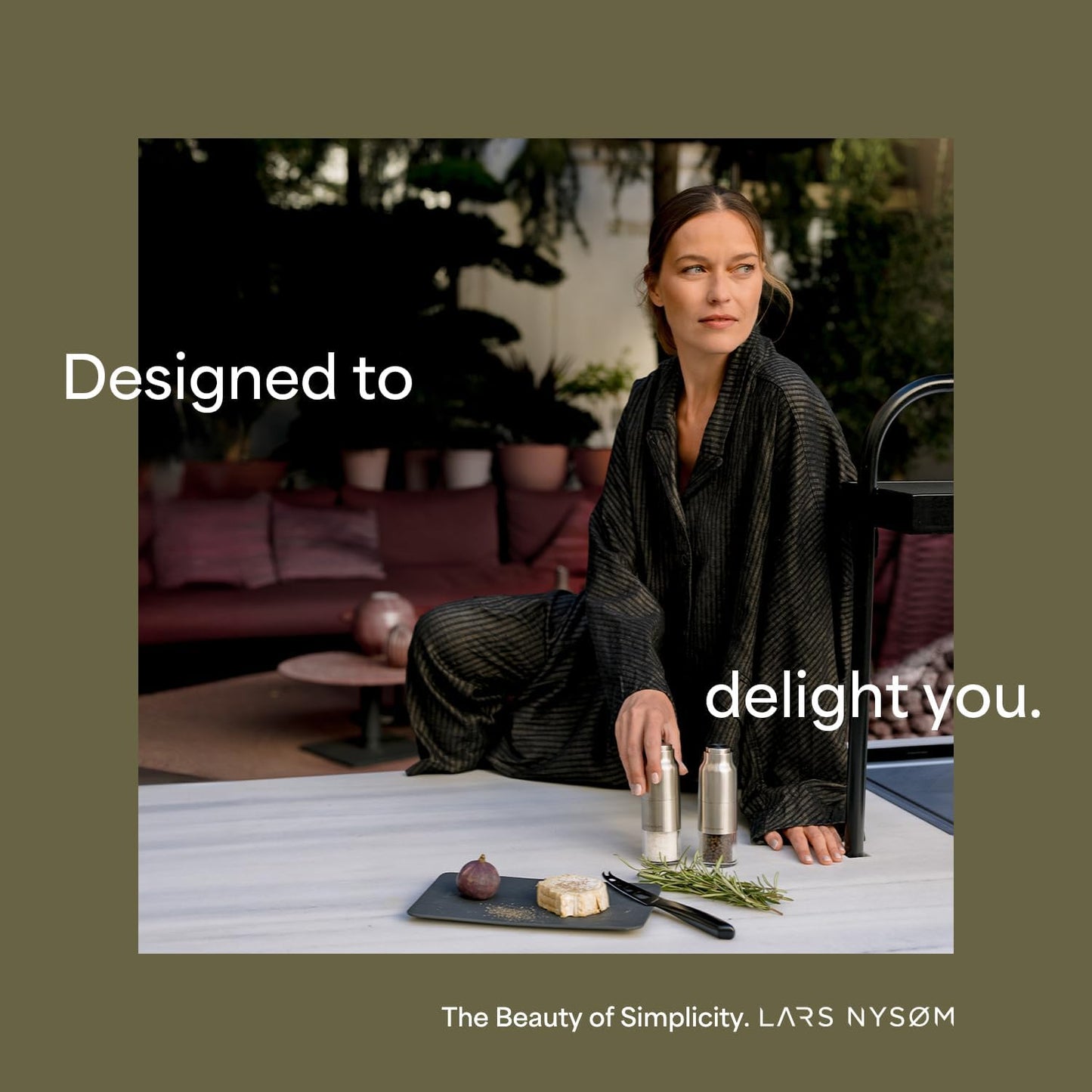 LARS NYSØM Salt and Pepper Grinder Set, Stainless Steel Manual Salt and Pepper Mills, Adjustable Ceramic Grinder, Design Spice Shakers (Black/Beige)