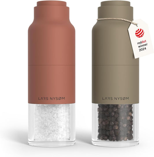 LARS NYSØM Salt and Pepper Grinder Set, Stainless Steel Manual Salt and Pepper Mills, Adjustable Ceramic Grinder, Design Spice Shakers (Red/Brown)