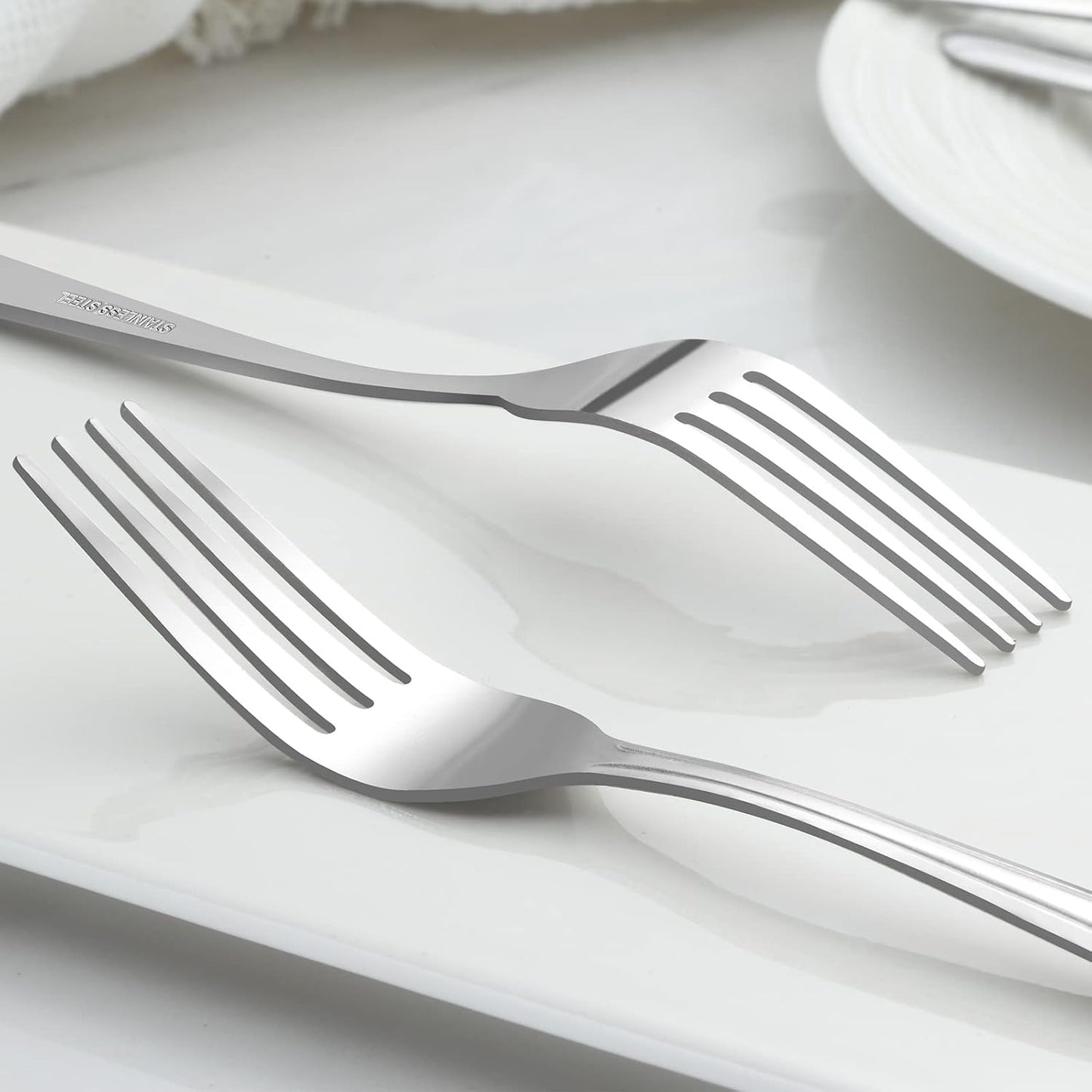 BEWOS 24 Pieces Dinner Forks Set, 8.2-Inch Stainless Steel Forks Silverware, Flatware Salad Forks for Home, Kitchen or Restaurant - Mirror Polished, Dishwasher Safe