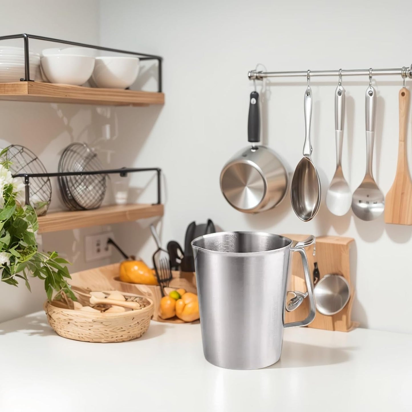 KSENDALO 1.0L/32oz SUS304 Stainless Steel Measuring Cup - Precision Engraved Markings for Liquid, Coffee, Milk & Espresso - 4 Cup Kitchen Mixing Pitcher, Container for Baking & Frothing