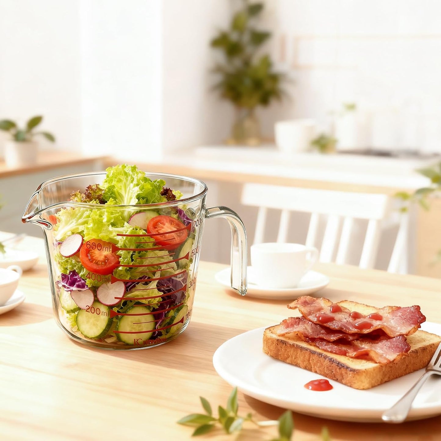 BCnmviku Glass Measuring Cups High Borosilicate [Insulated Handle | V-Shaped Spout]For Prepping Baking and Cooking Preheated Oven Dishwasher Freezer and Microwave Safe (700ml)