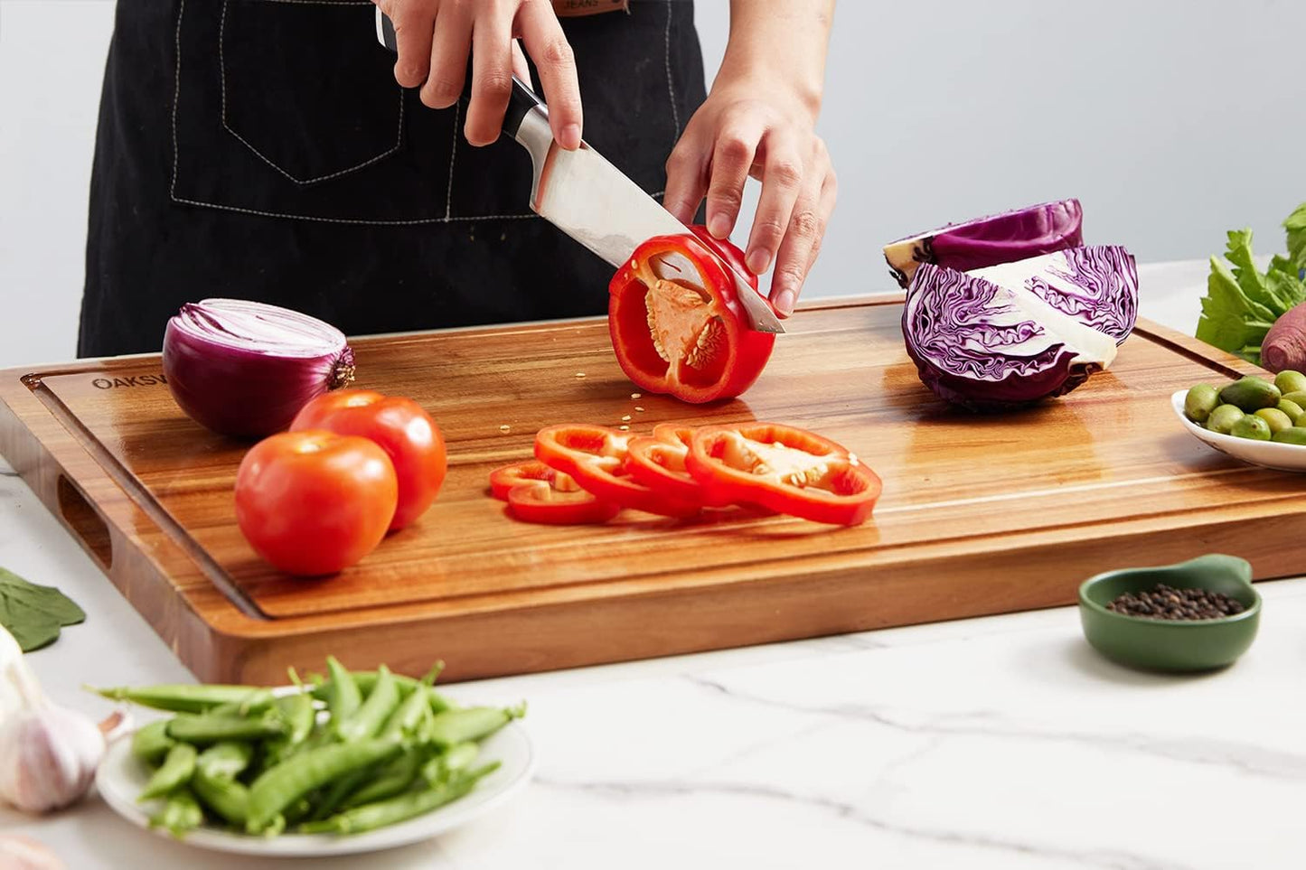 OAKSWARE Cutting Boards, 30 x 22 Inch Extra Large Acacia Wooden Cutting Board for Kitchen, Edge Grain Wood Chopping Board with Juice Groove and Handles, Pre-Oiled Carving Tray for Meat & Cheese