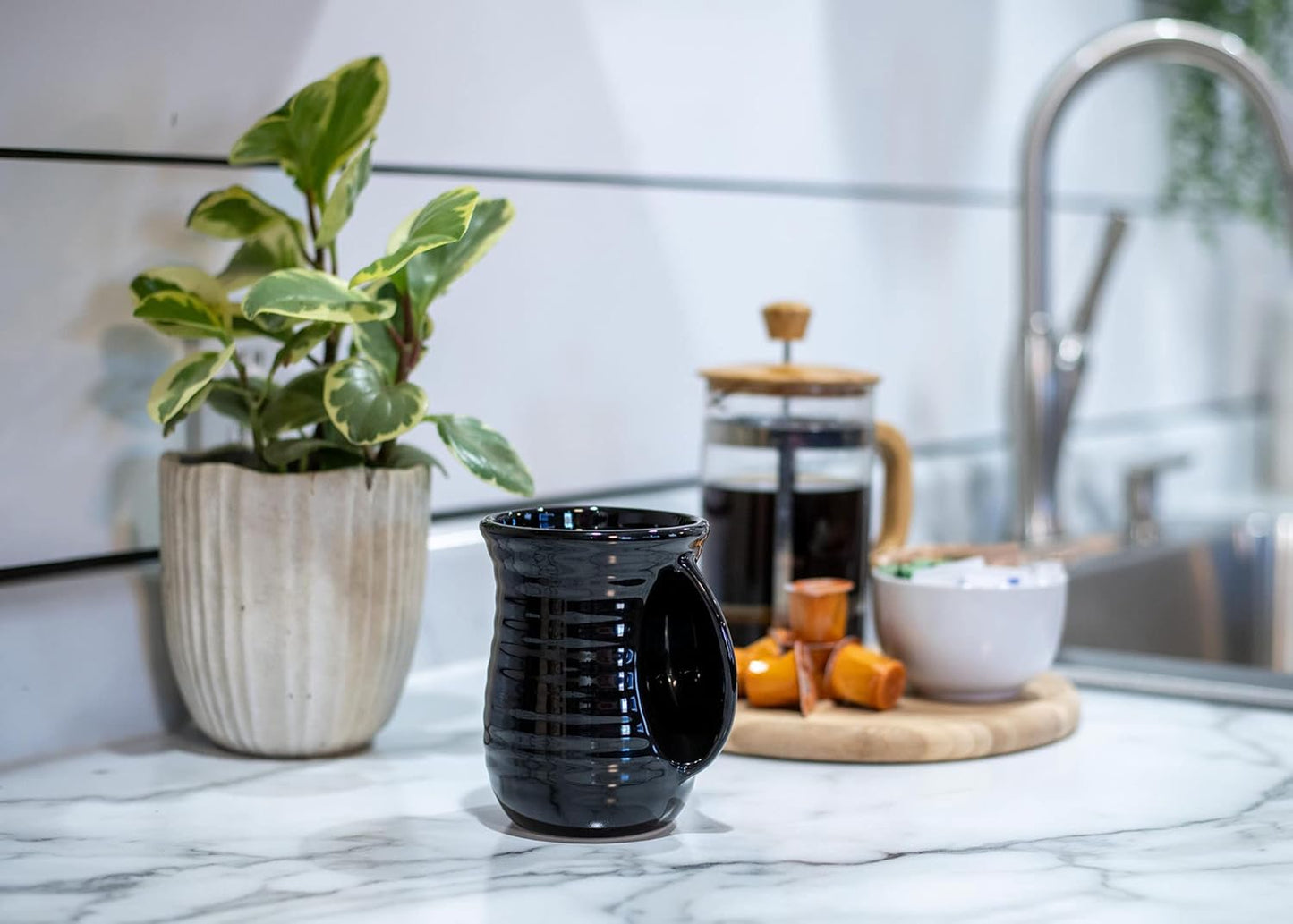 Elanze Designs Ribbed 14 ounce Ceramic Stoneware Handwarmer Mug, Black