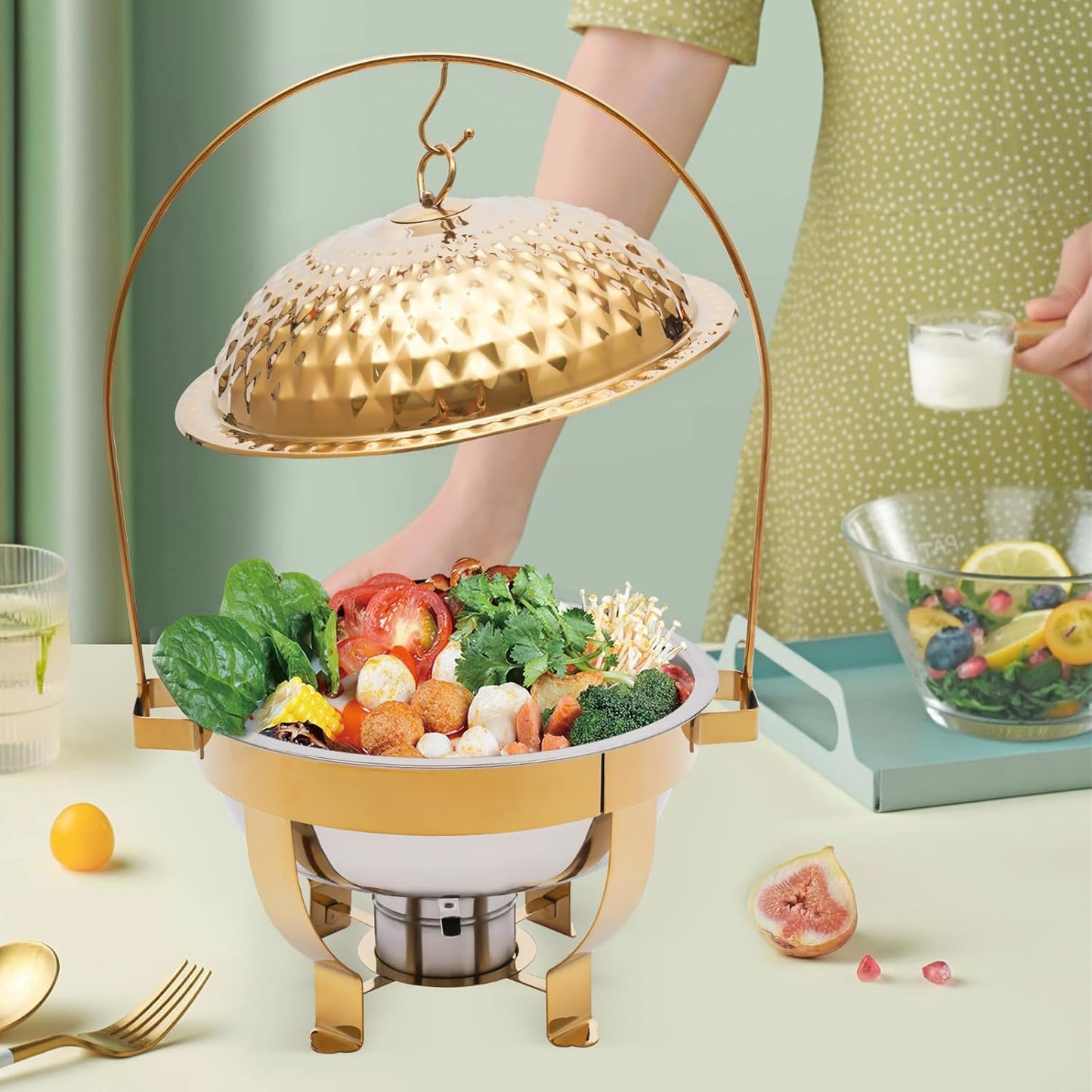 Chafing Dish Buffet Set, Stainless Steel Hanging Lid Dining Stove, Roll Top Chafing Dish Buffet Diamond-Shaped Lid and Round Stand for Buffet Restaurants and Banquets (Gold, 4.5L/4.76Qt)