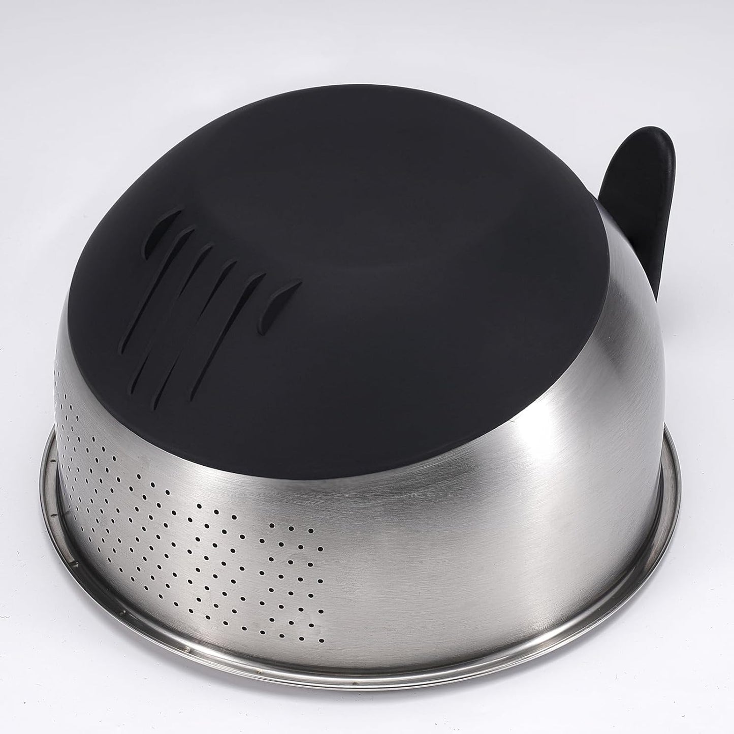 Rice Washer Strainer Bowl Quinoa Washing Bowl whit Handle Stainless Steel Colander Versatile Side Drainers for Cleaning Rinsing Fruits, Vegetables, and Beans - Tilting Non-slip Silicone Bottom