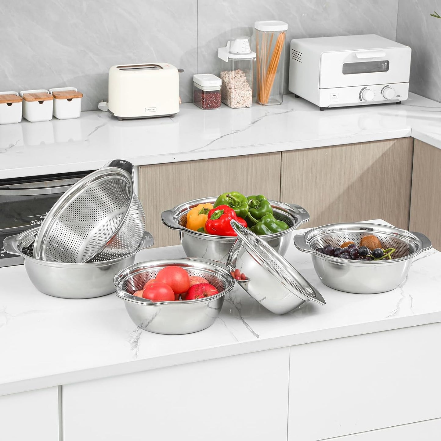 304 Stainless Steel Microporous Colander with Handle, Rice Washers Microporous Strainer Set For washing vegetables, fruits and rice, and draining cooked pasta(3.5QT with handle-Gold)