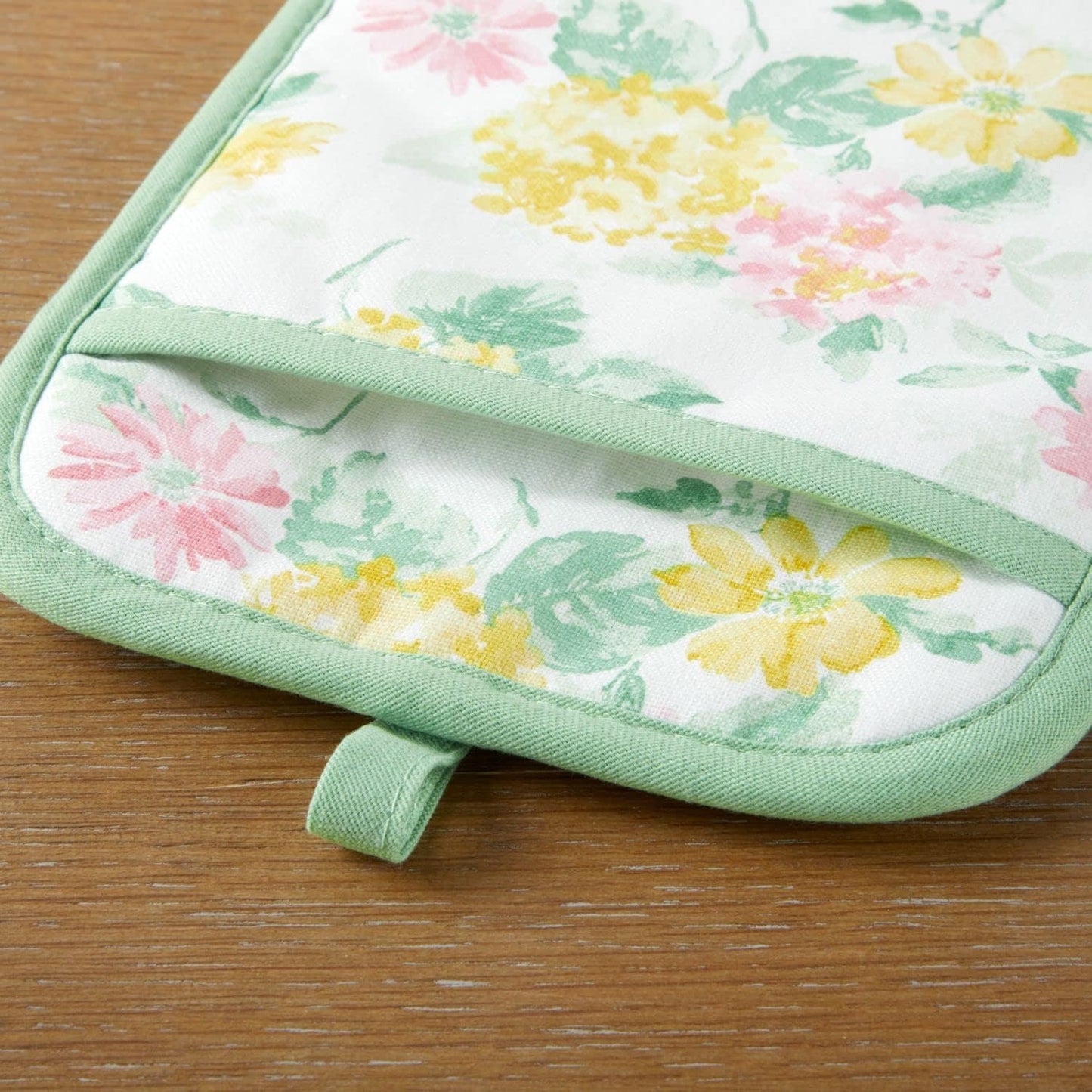 Martha Stewart Amber Floral Oven Mitt & Pot Holder Set 2-Pack, Pink/Yellow, OM: 7"x13" & PH: 7"x10"