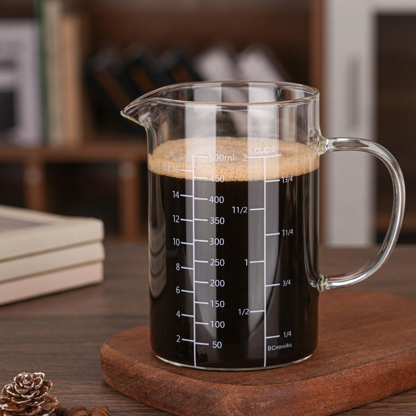 BCnmviku 500ML 2 CUP Glass Measuring Cup With Handle, High Borosilicate Glass Three Scales (OZ, Cup, ML/CC for Kitchen or Restaurant Easy To Read