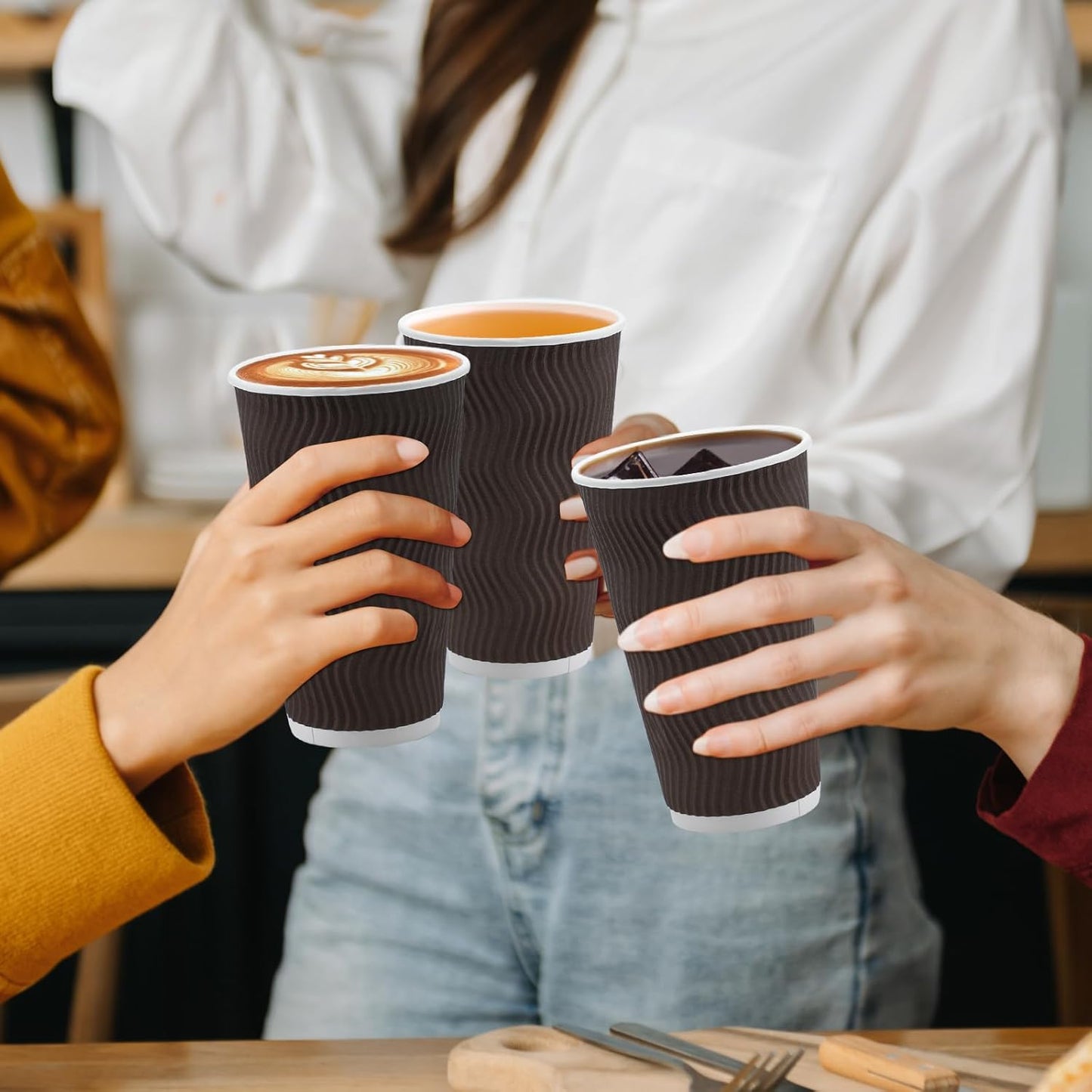 16 oz Coffee Cups Disposable, 90 Count Insulated Paper Coffee Cups, Corrugated Ripple Wall Design Paper Cup, Hot Cold Drinking Cup for Party, Picnic, Travel, Business, Home