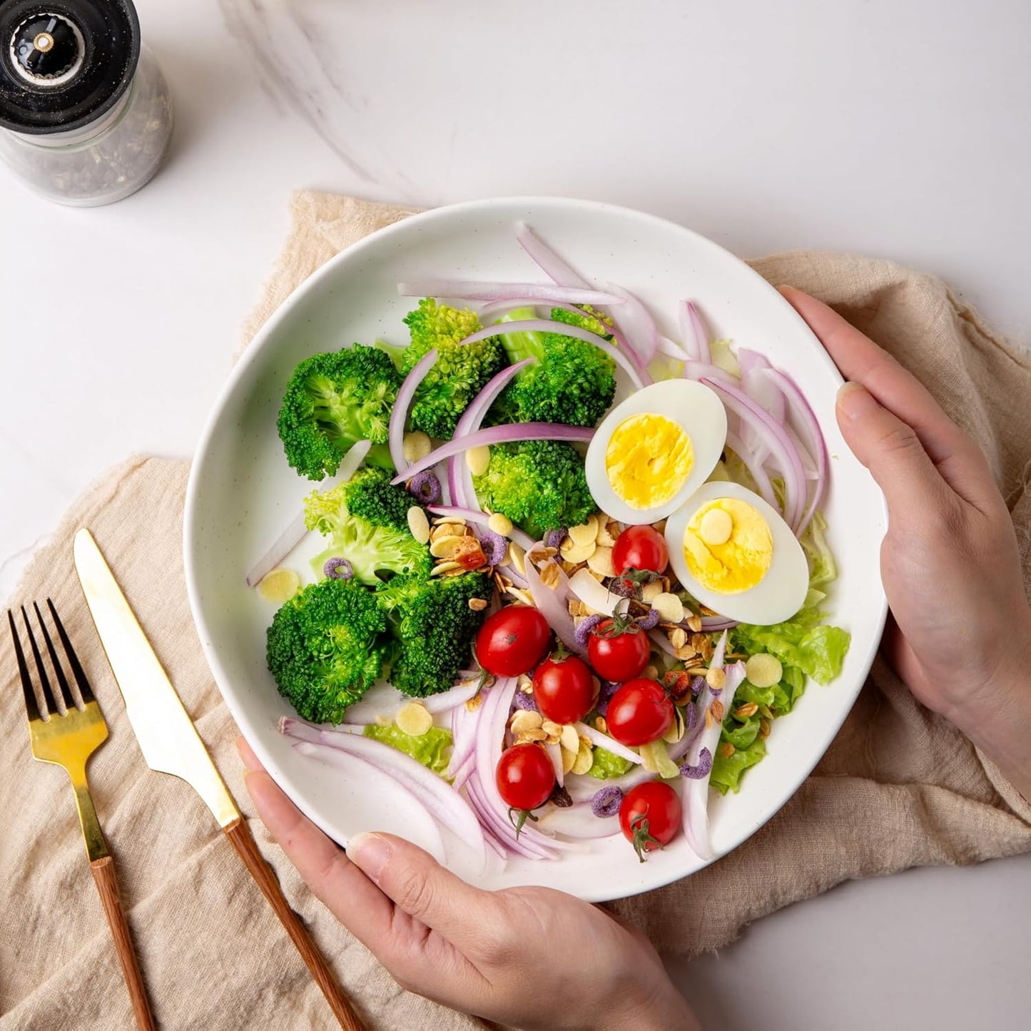 AmorArc 9.75'' Speckled Large Ceramic Pasta Bowls, 38oz Stoneware Bowls Set of 4, Oven, Microwave&Dishwasher Safe Bowls with Wavy Rim for Fruit Pasta Salad Meal, Matte Speckled White