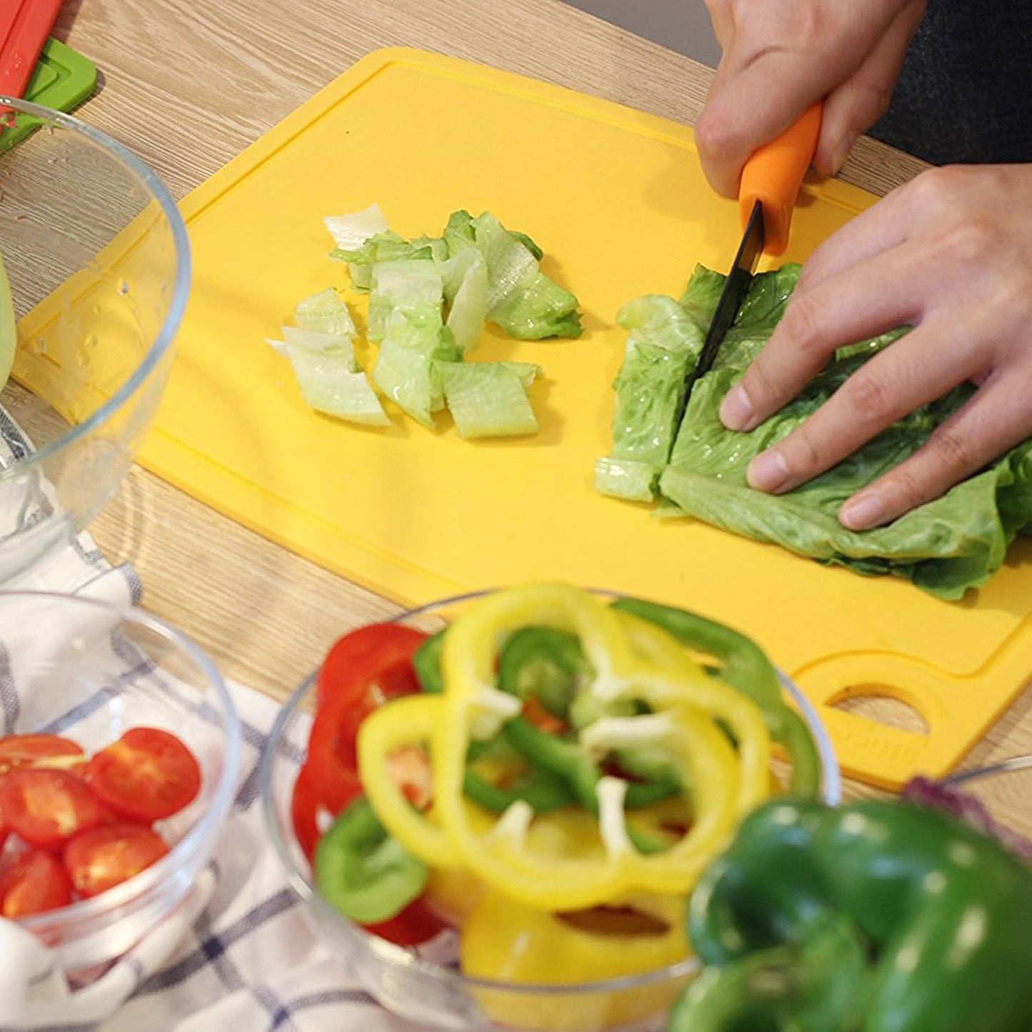 Thick Cutting Boards for Kitchen Silicone Chopping Board Set of 2 Mid 12.6'' x 9.1”,Mini 9.1”x7.1” Non-slip Deep Drip Juice Groove Easy Grip Handle,Dishwasher Safe-Yellow