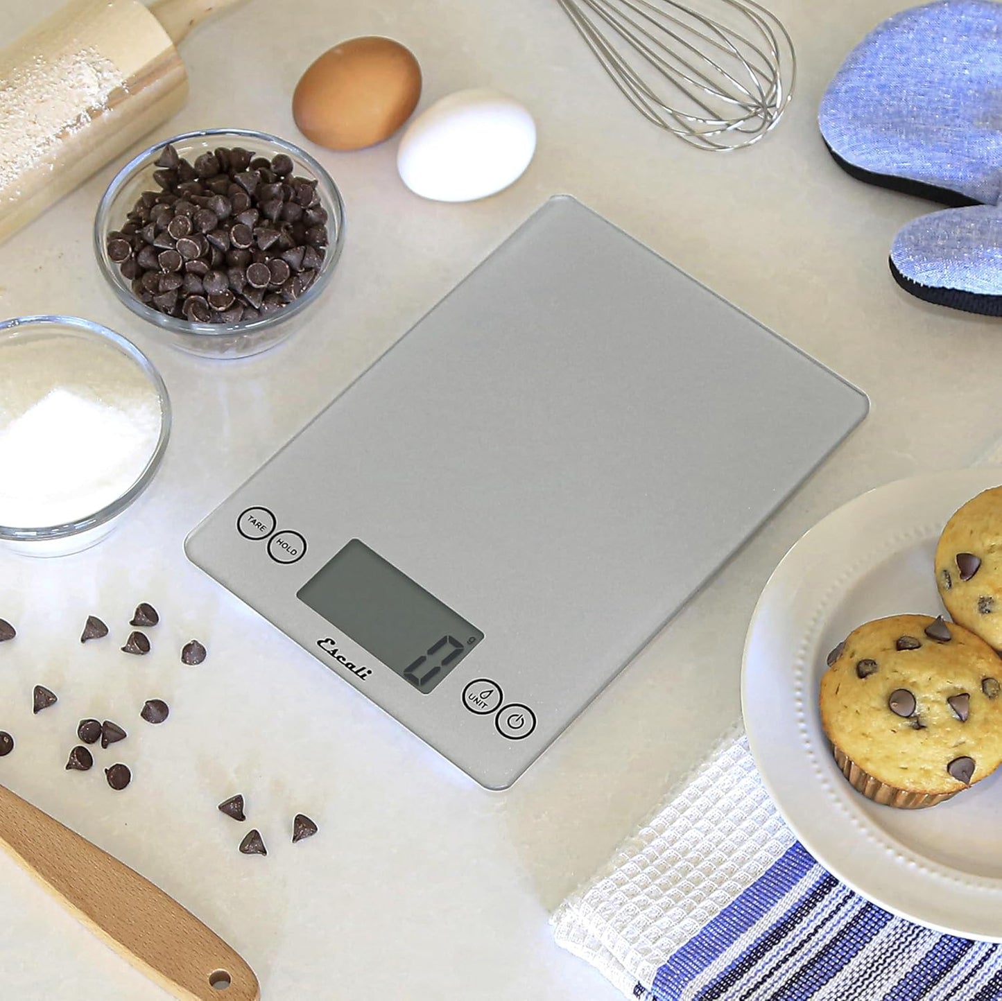 Escali Arti Glass Food Scale Digital Countertop Kitchen, Baking and Cooking Scale with Nutrition and Calorie Counter, 15-Pound Capacity, 9" x 6.5" x .75", Shiny Silver
