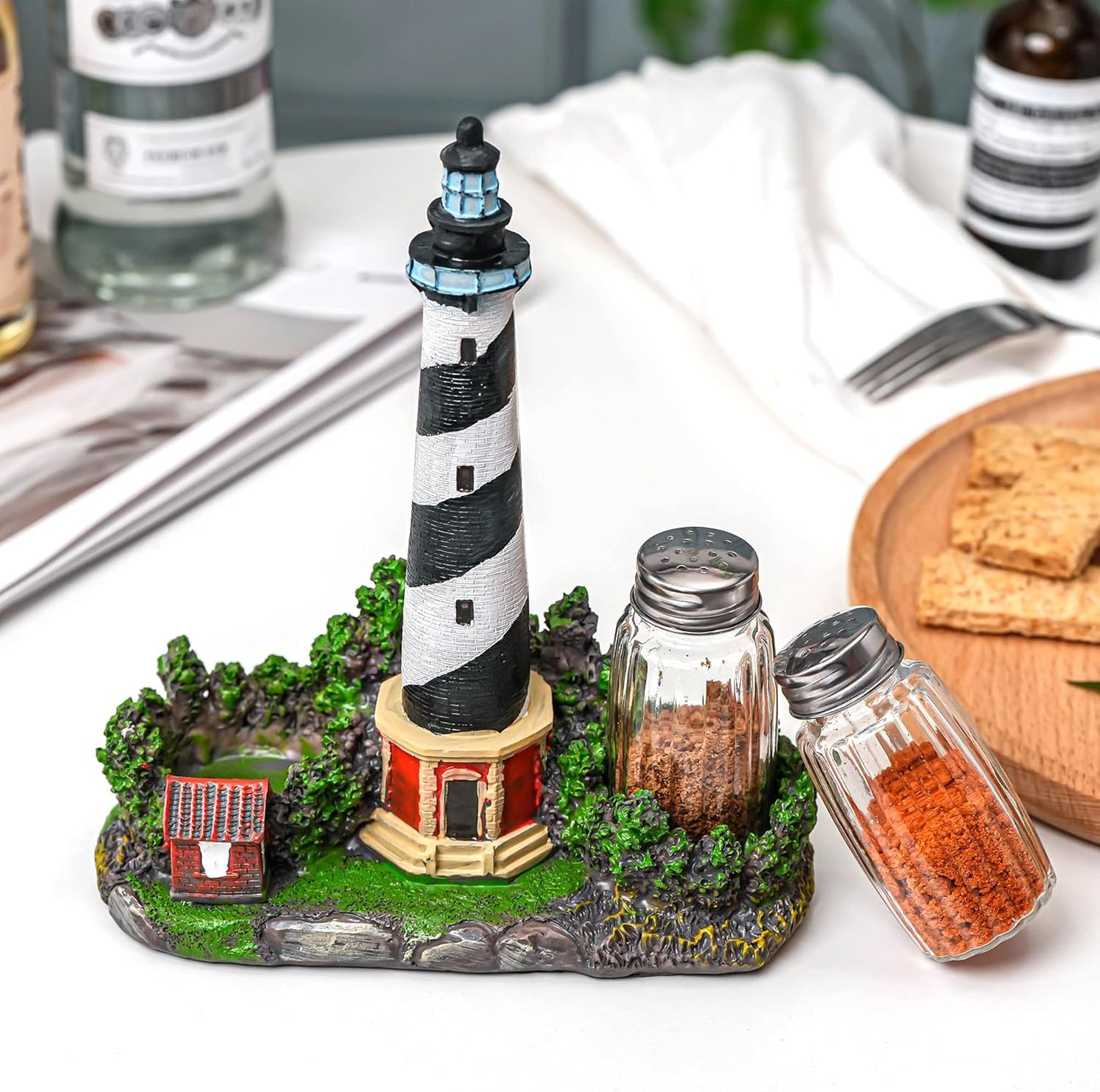 Vintage Farmhouse Salt And Pepper Shakers Set - Salt And Pepper Dispenser with Resin Lighthouse Figurine And Statues Holder - Perfect Kitchen DéCor with Glass Spice Jars