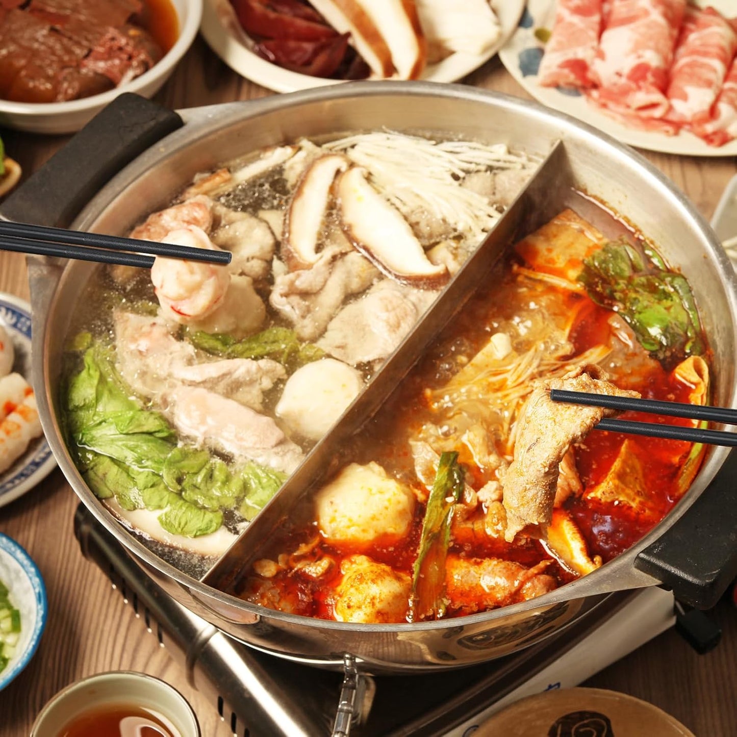 Dandat 200 Pairs Fiberglass Reusable Chopsticks 9.5" Dishwasher Safe Black Cherry Chopsticks for Chinese Style Japanese Food Cooking Supplies