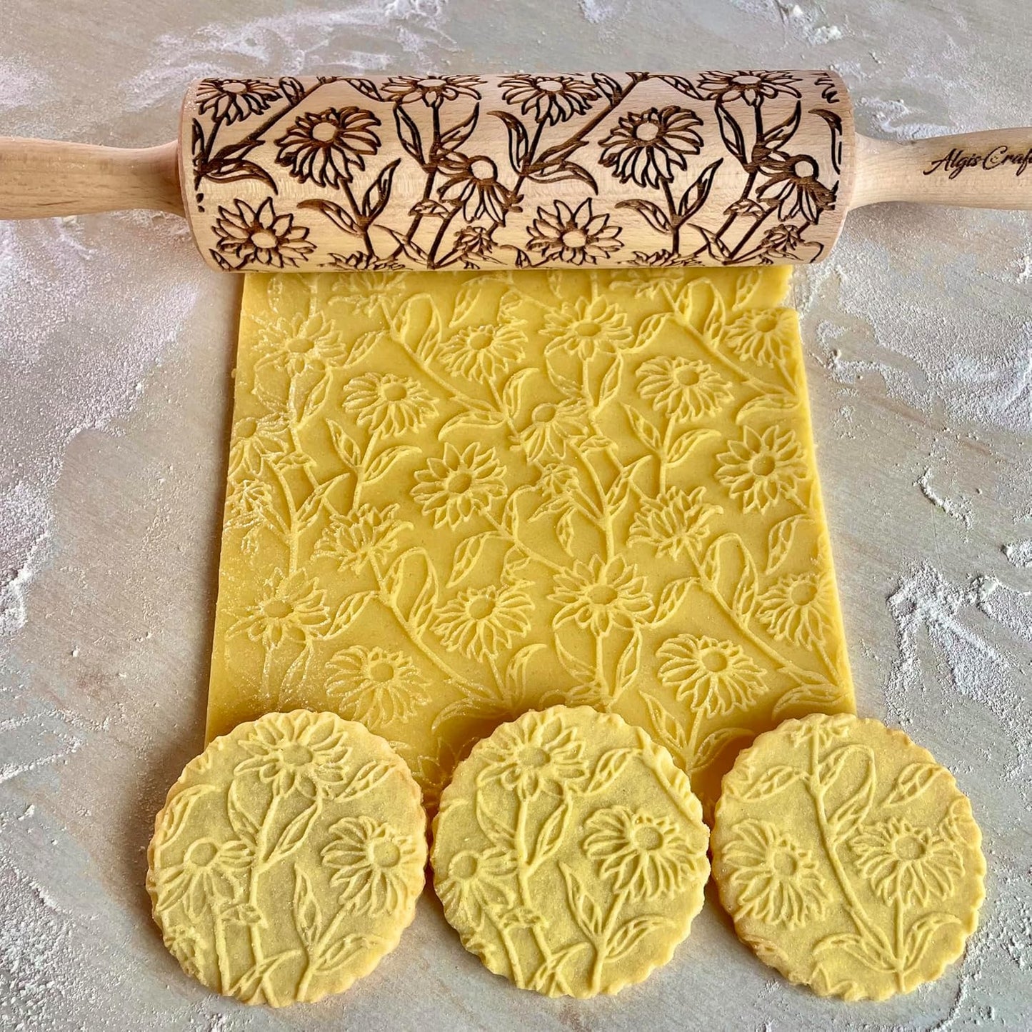 GOLDEN DAISIES Embossing Rolling Pin with Ornamental Bloom Pattern – Dough and Clay Roller for Embossed Cookies and Pottery - Cookie and Ceramic Stamp - Baking Gifts for Women by Algis Crafts