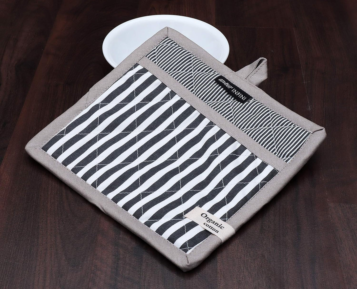 AMOUR INFINI Pot Holders Heat Resistant Cotton Set of 3 Nonslip 8"x8" Inch Hot Pads for Kitchen, BBQ, Baking & Cooking with Hanging Loops (Stripe Charcoal)