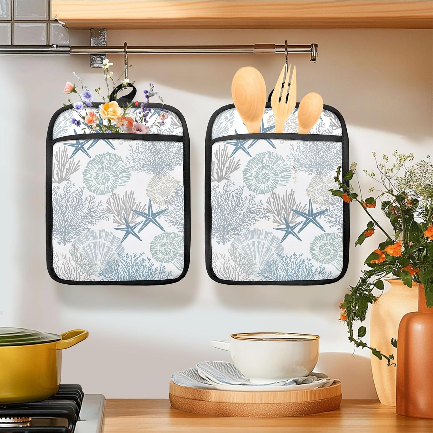 Coastal Beach Seashell Coral Starfish Oven Mitts Set, Ocean Beach Gifts for Women, Blue Heat Resistant Kitchen Oven Gloves for Baking and Cooking,Pot Holders